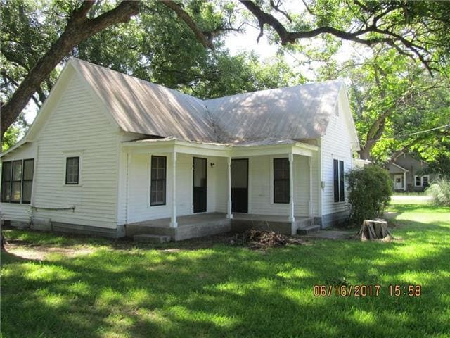 property at 131 N 2nd St