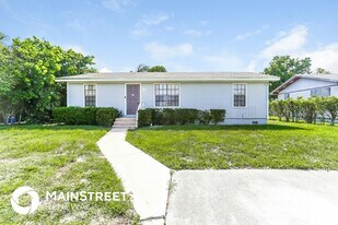 7303 Thatcher Ave in Lantana, FL - Building Photo