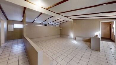 1108 W 14th Ln in Portales, NM - Building Photo - Building Photo