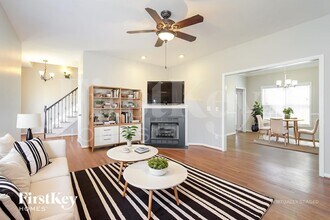 2013 Lancey Dr in Thomasville, NC - Foto de edificio - Building Photo