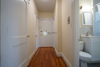 1156 Commonwealth Ave in Boston, MA - Building Photo - Building Photo
