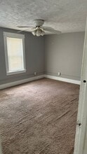 967 Fabian Way in Sharon, PA - Building Photo - Building Photo