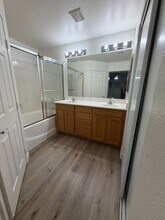 9248 Grassy Weep Ct in Las Vegas, NV - Building Photo - Building Photo