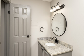 Reserve at the Knolls Apartments and Townhomes in Omaha, NE - Foto de edificio - Interior Photo