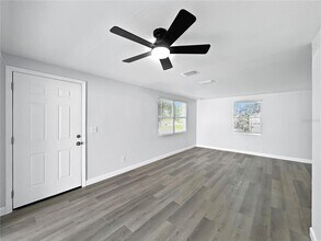 3006 E Idlewild Ave in Tampa, FL - Building Photo - Building Photo
