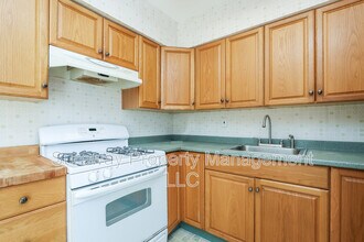 1004 Oregon Ave in Philadelphia, PA - Building Photo - Building Photo