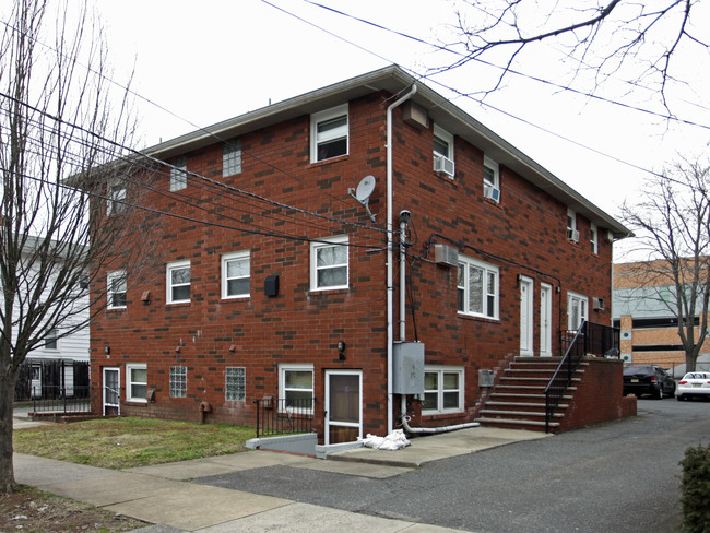 75 Delafield in New Brunswick, NJ - Building Photo - Building Photo