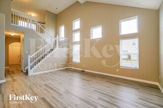 5679 Battle Creek Way in Columbus, OH - Foto de edificio - Building Photo