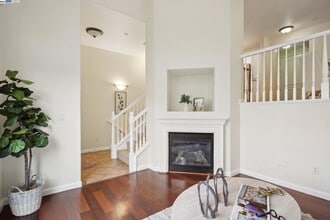 3240 Maguire Way, Unit 108 in Dublin, CA - Building Photo - Building Photo