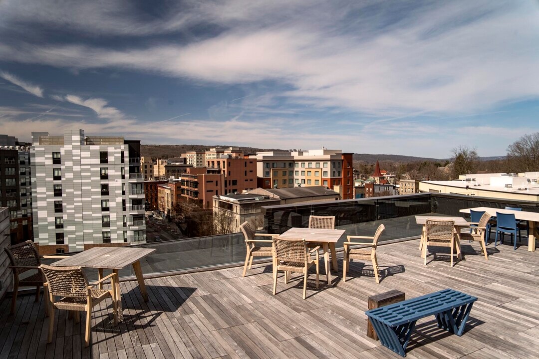 The Dean in Ithaca, NY - Foto de edificio