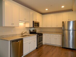 67 North St in Medfield, MA - Building Photo - Building Photo