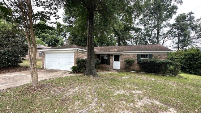 4667 Autumn Woods Way in Tallahassee, FL - Building Photo - Building Photo