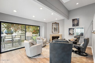 1224 S Westlake Blvd in Westlake Village, CA - Building Photo - Building Photo