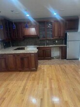60 Knightsbridge Rd in Great Neck Plaza, NY - Building Photo - Building Photo