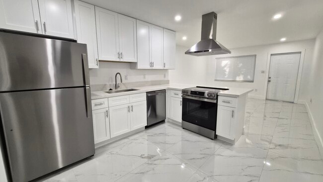 1825 Scott St, Unit 1827