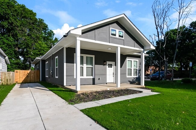 213 N Watkins St in Memphis, TN - Building Photo - Building Photo