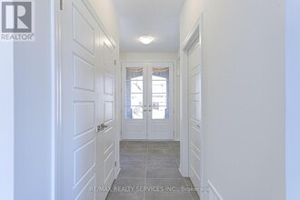 34 Donnybrook Ct in Brampton, ON - Building Photo - Building Photo