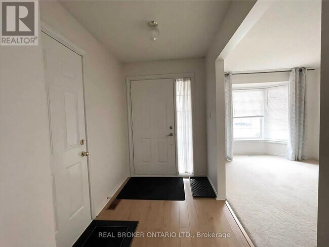 5999 Andrea Dr in Niagara Falls, ON - Building Photo - Building Photo