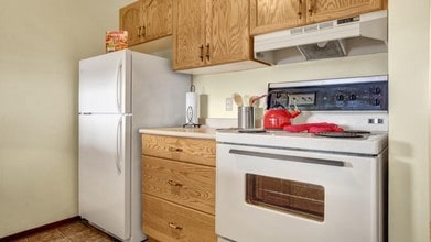 33 River Street in Prince Albert, SK - Building Photo - Interior Photo