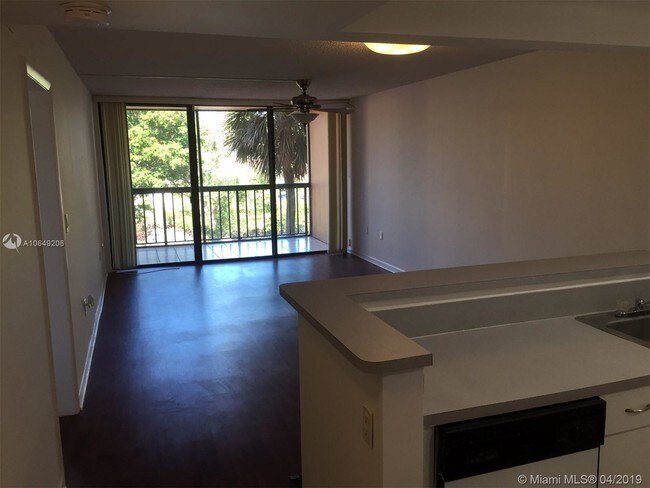 10815 SW 112th Ave-Unit -311 in Miami, FL - Building Photo - Building Photo