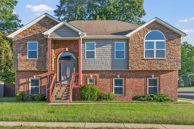 1227 Brigade Dr in Clarksville, TN - Building Photo - Building Photo