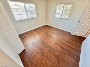 5239 Ocala Ln in Las Vegas, NV - Building Photo - Building Photo