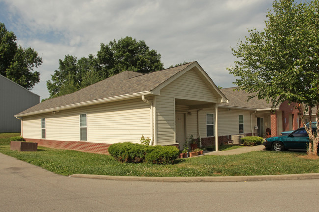 Willow Trace in Jeffersonville, IN - Foto de edificio - Building Photo