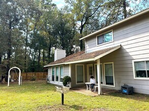 3123 Village Woods Dr in Houston, TX - Foto de edificio - Building Photo