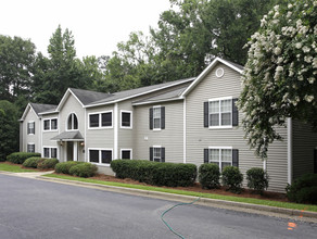 Greystone at Green Island Oaks in Columbus, GA - Foto de edificio - Building Photo