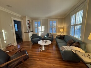 35 Wellesley St in Weston, MA - Building Photo - Building Photo