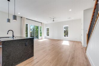 2206 Arroyo Ave in Dallas, TX - Building Photo - Building Photo