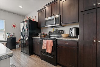 807 South Ave, Unit B in Springfield, MO - Building Photo - Building Photo