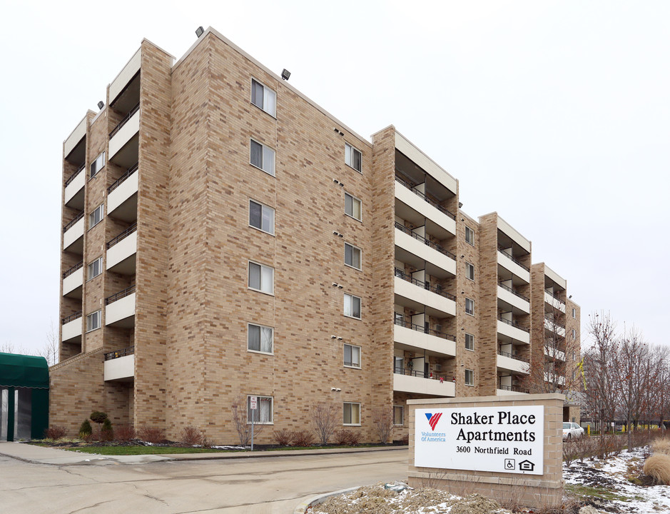 Shaker Place in Beachwood, OH - Building Photo