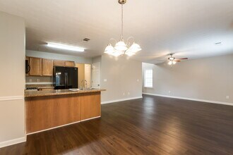 1114 Dunaway Dr in Mcdonough, GA - Foto de edificio - Building Photo