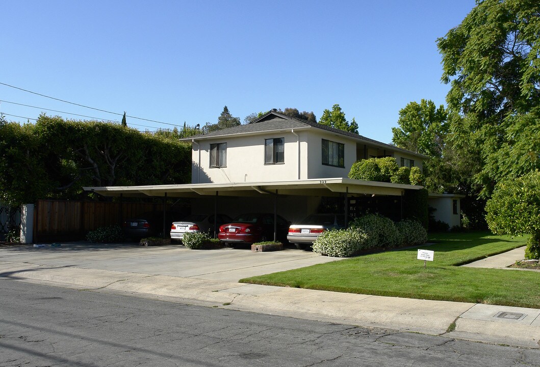 929 Fremont St in Menlo Park, CA - Foto de edificio