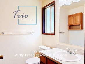 3887 N Clarey St in Eugene, OR - Building Photo - Building Photo