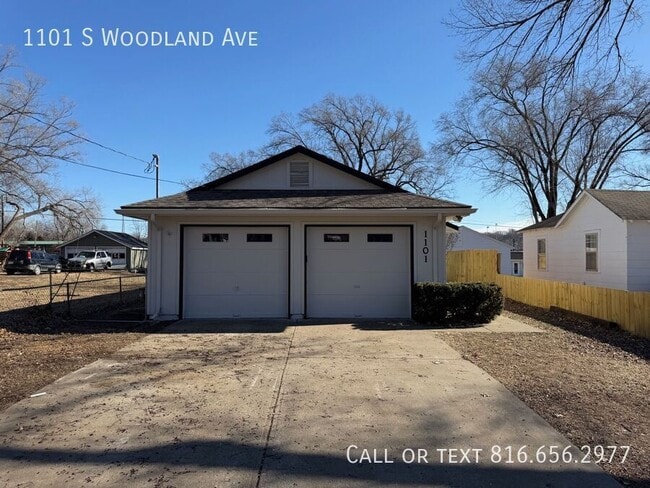 property at 1101 S Woodland Ave