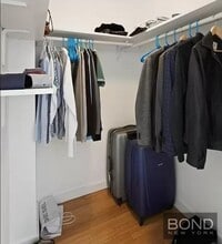 19 St Marks Pl in New York, NY - Building Photo - Building Photo