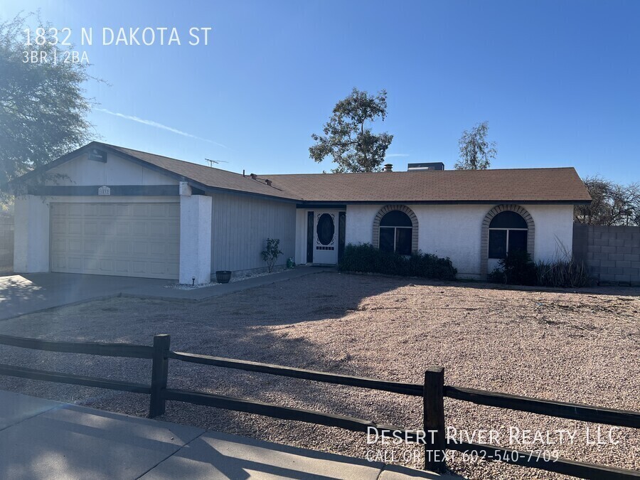 1832 N Dakota St in Chandler, AZ - Foto de edificio