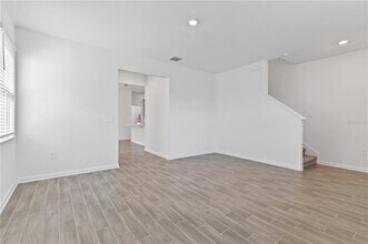 6446 Limberpine Aly in St. Cloud, FL - Foto de edificio - Building Photo