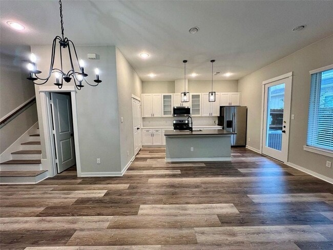 6712 Parker Oaks Ln