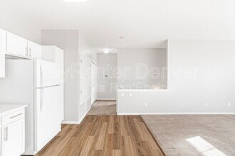 16801 E Hawaii Dr in Aurora, CO - Building Photo - Building Photo