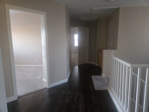 8061 Yellow Daisy Ave in Las Vegas, NV - Foto de edificio - Building Photo