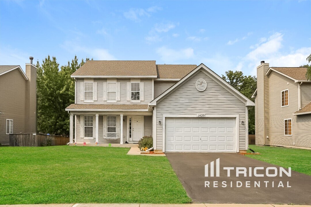 1425 Marigold Ln in Minooka, IL - Foto de edificio