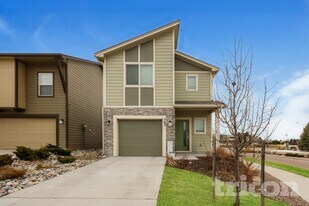 705 Grissom Dr. in Colorado Springs, CO - Building Photo