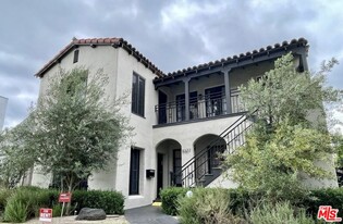 8329 4th St in Los Angeles, CA - Building Photo