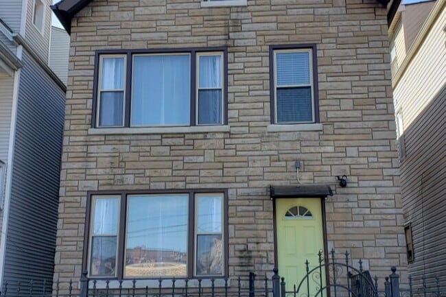 2858 N Drake Ave, Unit 1