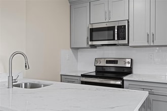 Wakefield Station Apartments in Yonkers, NY - Building Photo - Building Photo