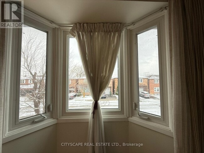 property at 69 Woolenscote Cir