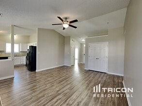 6955 Kentucky Derby Dr in Charlotte, NC - Building Photo - Building Photo